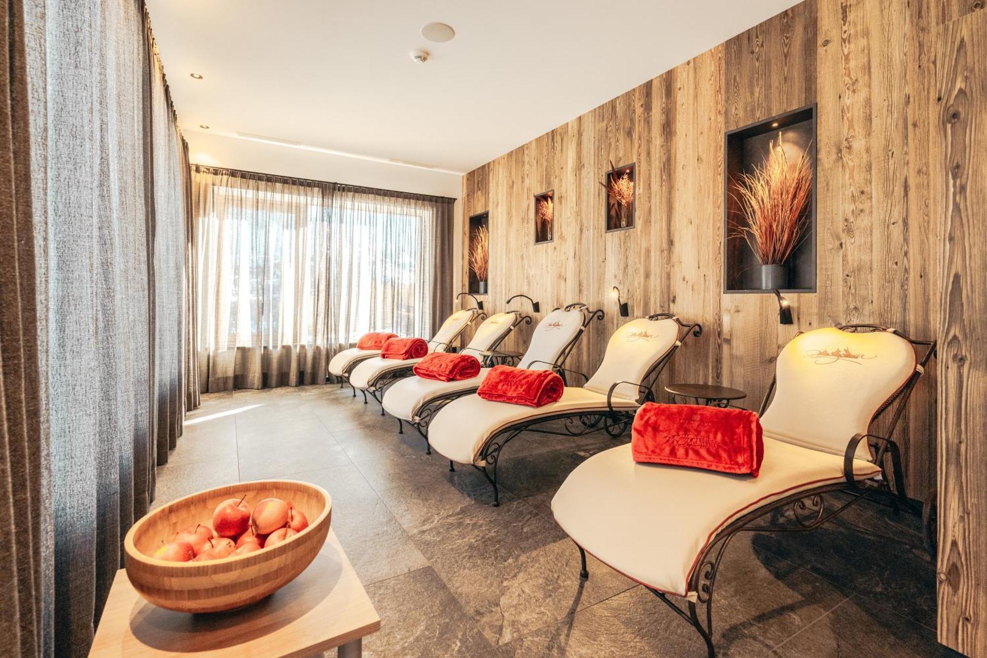 Hotel Piz Seteur Селва ди Вал Гардена Екстериор снимка